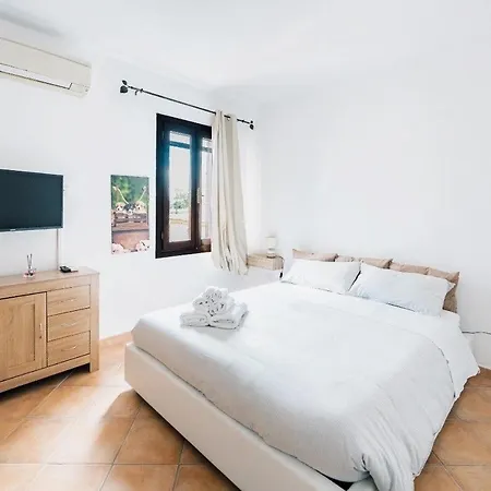 Guest house Niki's House Garden *