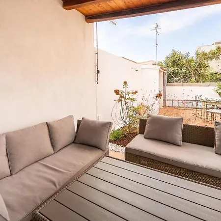 Niki's House Garden بيت ضيافة أولبيا